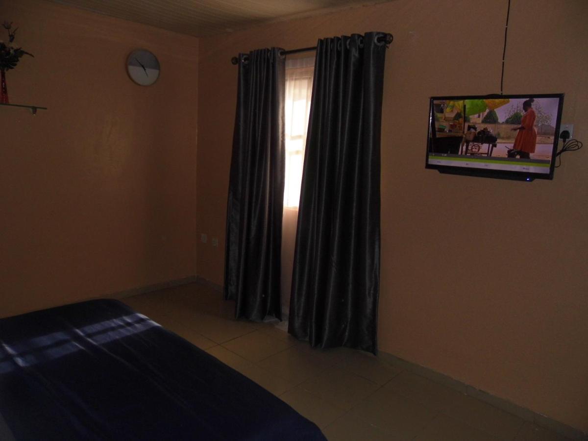 Staycation Suites And Apartment Λάγος Εξωτερικό φωτογραφία
