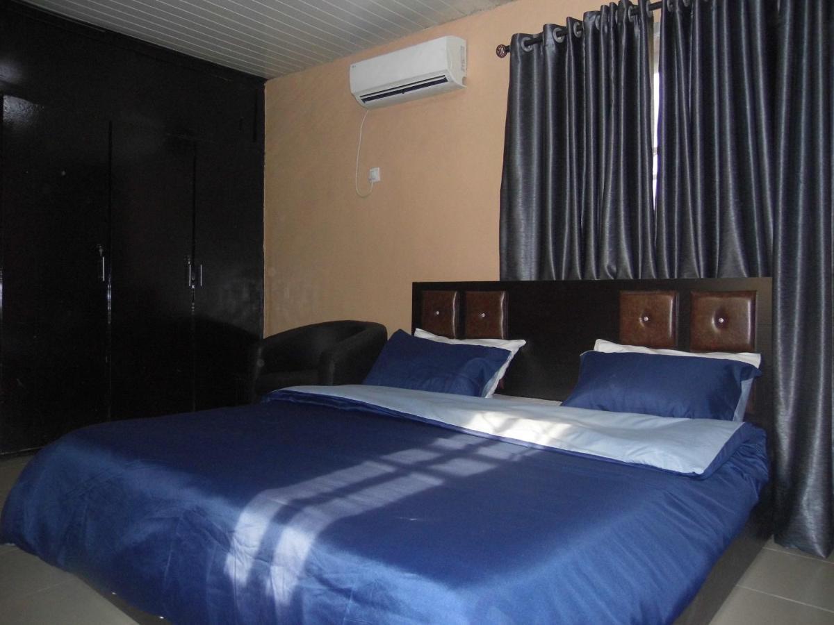 Staycation Suites And Apartment Λάγος Εξωτερικό φωτογραφία