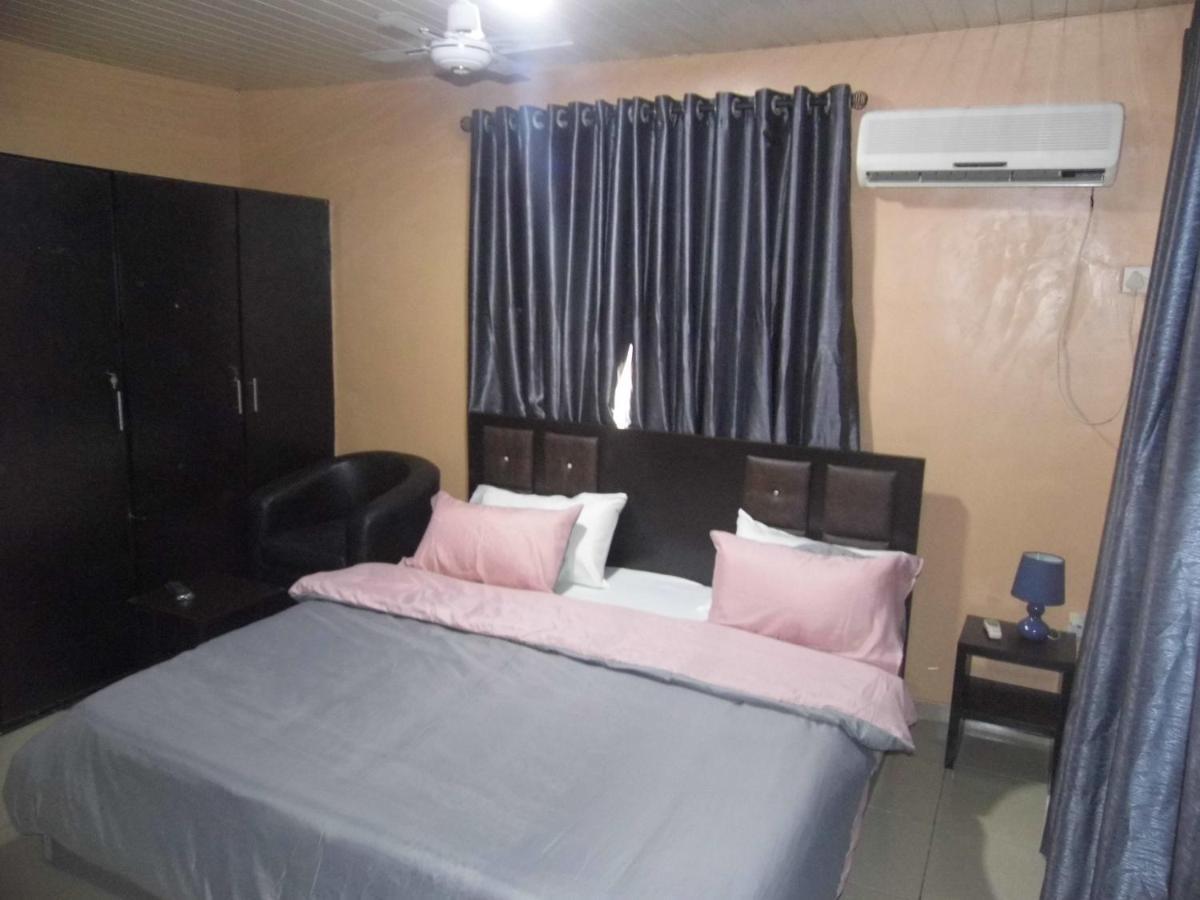 Staycation Suites And Apartment Λάγος Εξωτερικό φωτογραφία