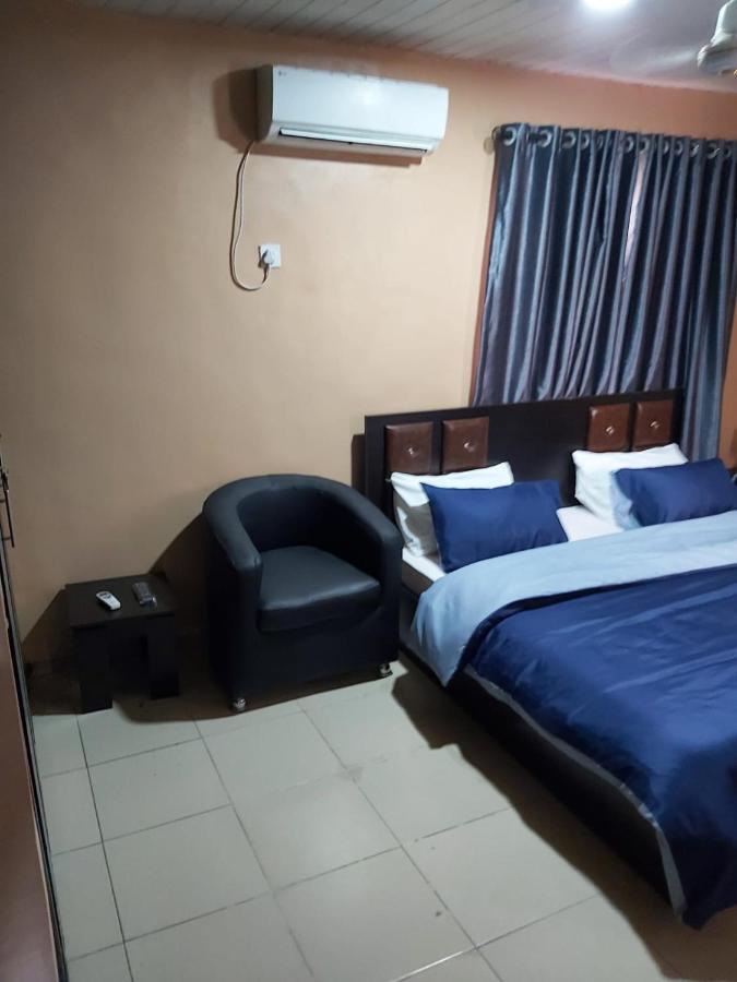 Staycation Suites And Apartment Λάγος Εξωτερικό φωτογραφία