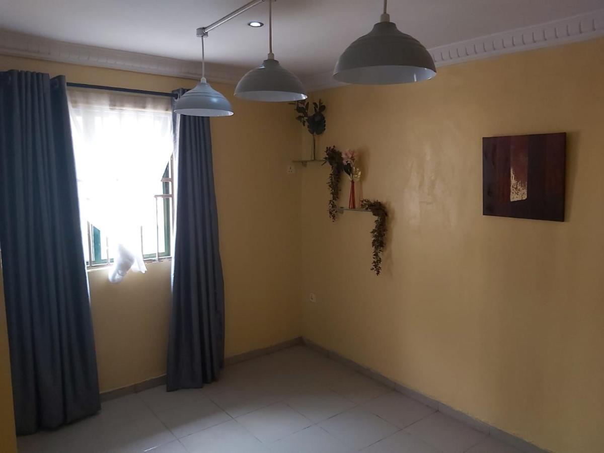 Staycation Suites And Apartment Λάγος Εξωτερικό φωτογραφία